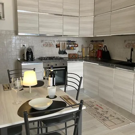 Sunset Apartment *